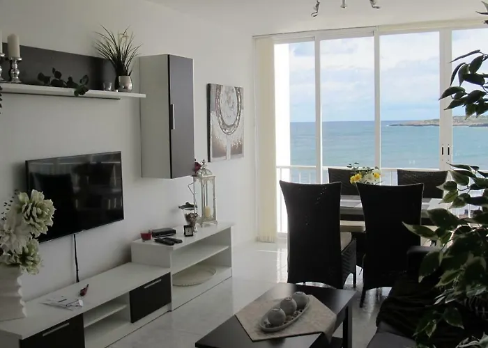 Sa Maniga 6 O Stephanie קאלה מילור